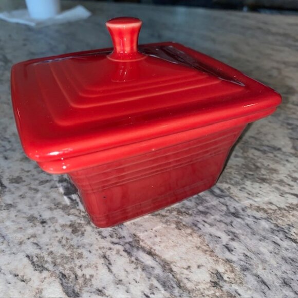 Fiestaware Scarlet Candy Dish w/Lid - MINT Condition - Picture 6 of 8